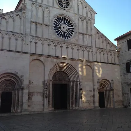 公寓 艾拉马雷公寓 扎达尔