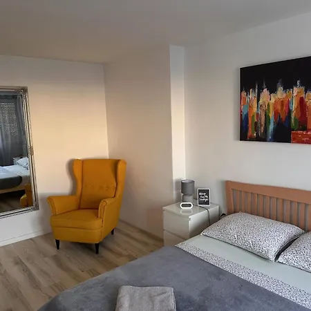 Apartment Ella Mare *