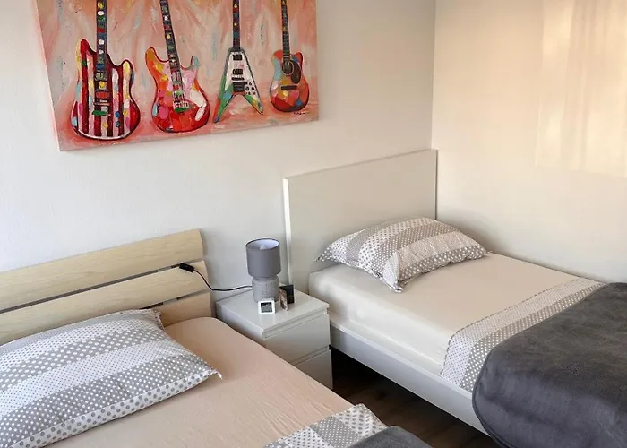 Ella Mare Apartment *